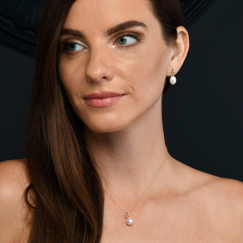 Freshwater Pearl Drop Necklace with Tilting Heart 9K Yellow Gold