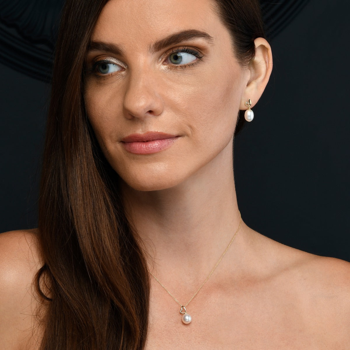 Freshwater Pearl Drop Necklace with Tilting Heart 9K Yellow Gold