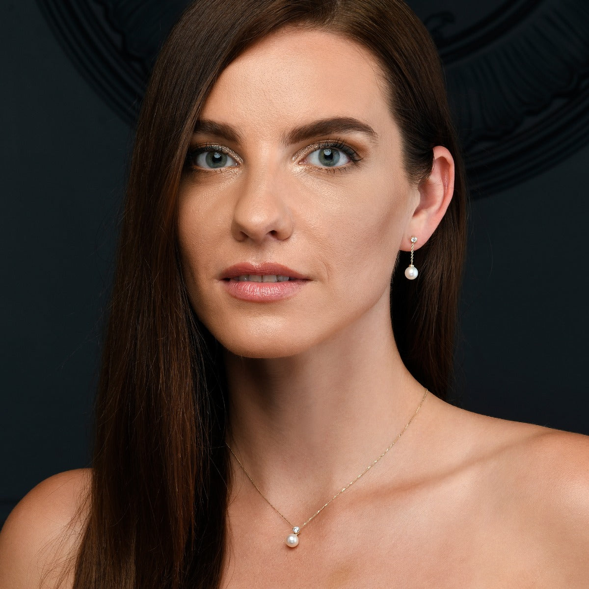 Single Freshwater Pearl Necklace with Cubic Zirconia 9K Yellow Gold