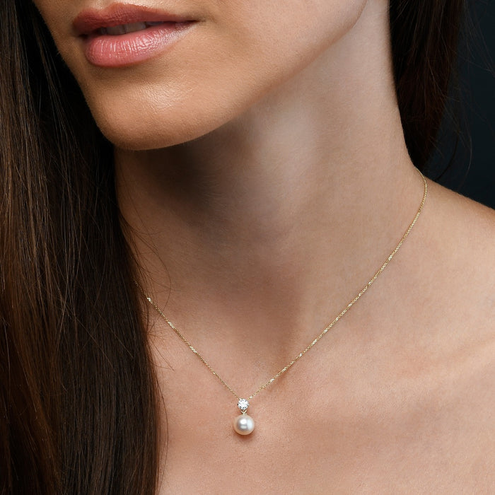 Single Freshwater Pearl Necklace with Cubic Zirconia 9K Yellow Gold
