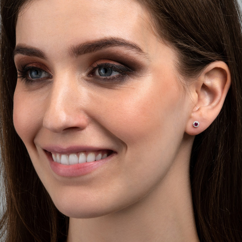 Small 9K White gold earrings with rubies