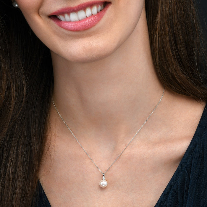 Freshwater Single Pearl Drop Pendant 0.05ct Diamond 18K White Gold