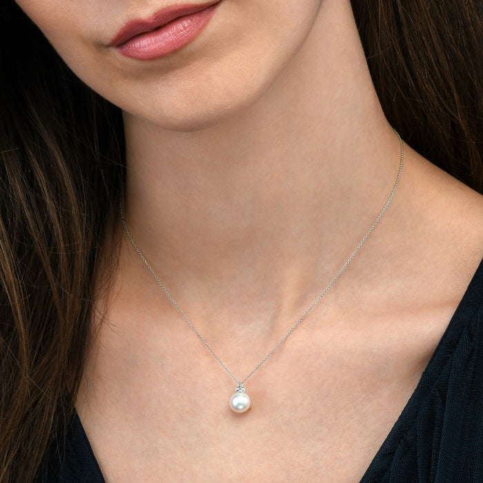 Freshwater Single Pearl Pendant 0.08ct Trilogy Diamond 18K White Gold