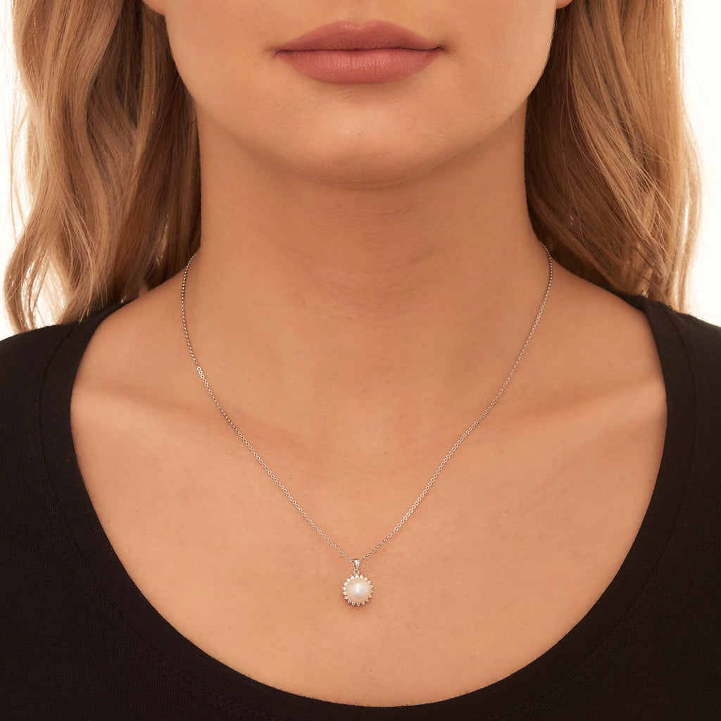 Pearl Pendant Necklace With 0.17ct Diamond 18K White Gold