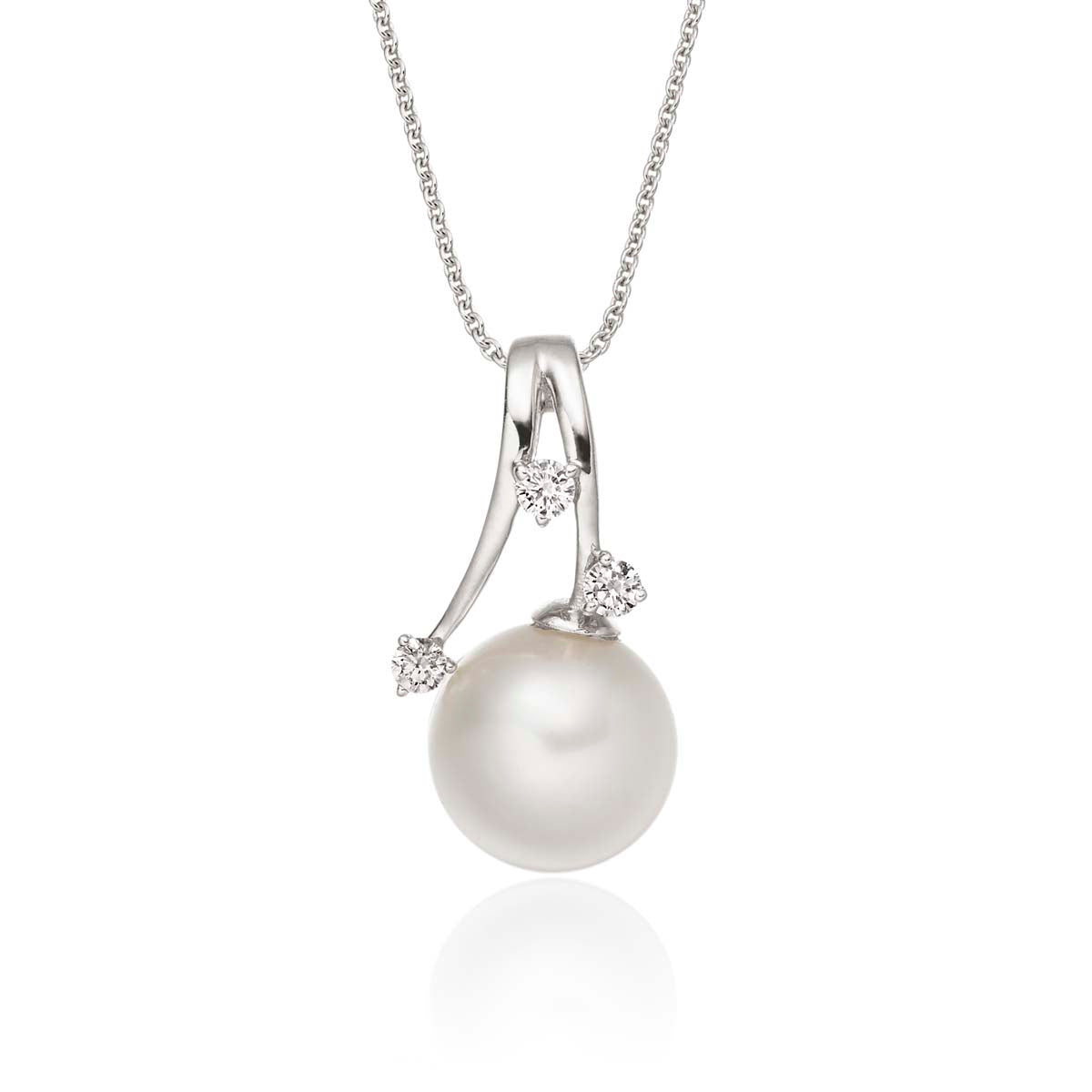 Pearl Pendant Necklace With 0.07ct Diamond 18K White Gold
