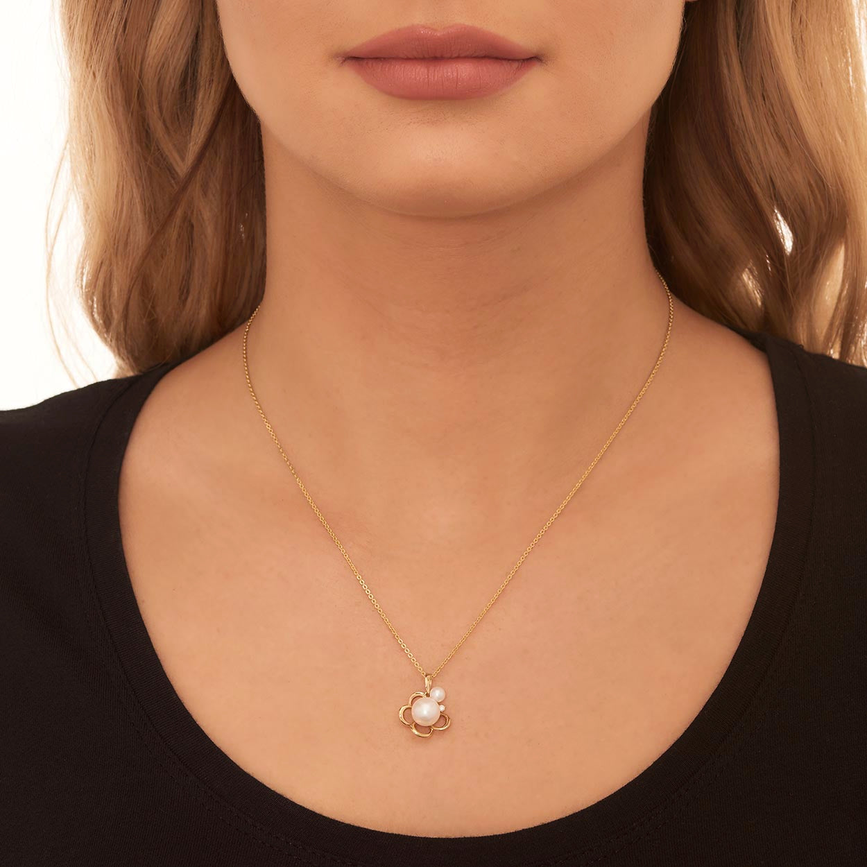 Pearl Pendant Necklace With 0.02ct Diamond 18K Yellow Gold