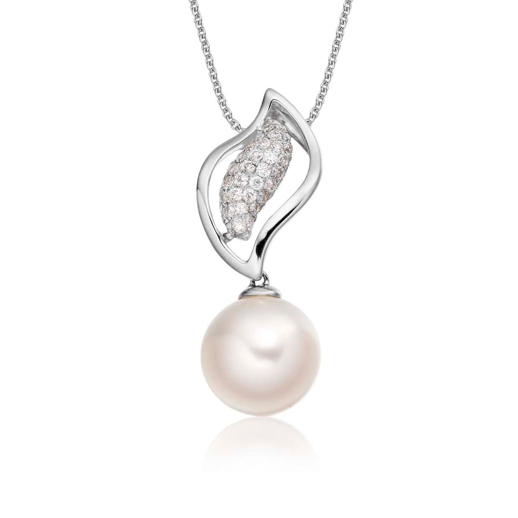 Pearl Pendant Necklace With 0.15ct Diamond 9K White Gold