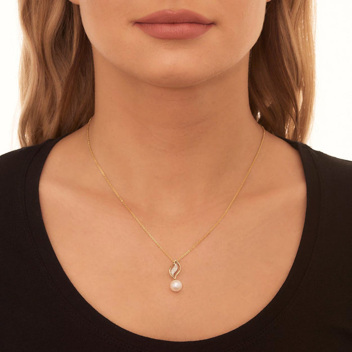 Freshwater Single Drop Pearl Pendant 0.15ct Diamond 18K Yellow Gold
