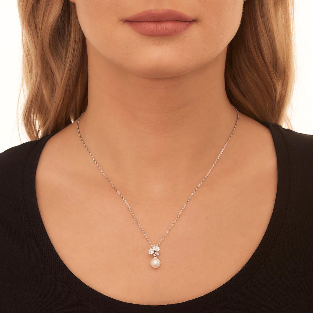 Pearl Pendant Necklace With 0.29ct Diamond 9K White Gold
