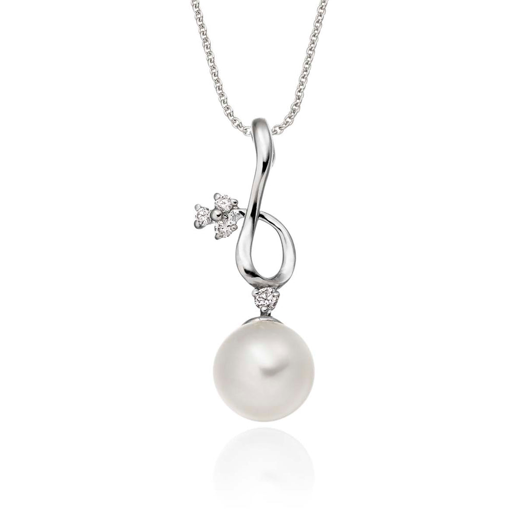 Freshwater pearl drop with 0.04ct diamond pendant in 18K white gold