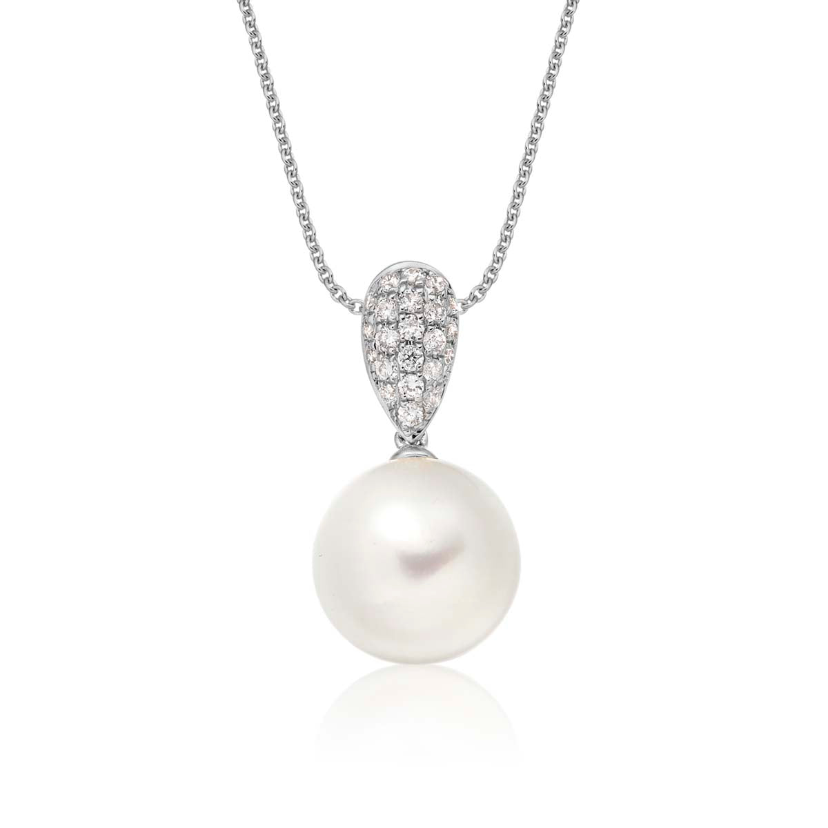 Freshwater pearl with 0.11ct diamond pendant in 18K white gold