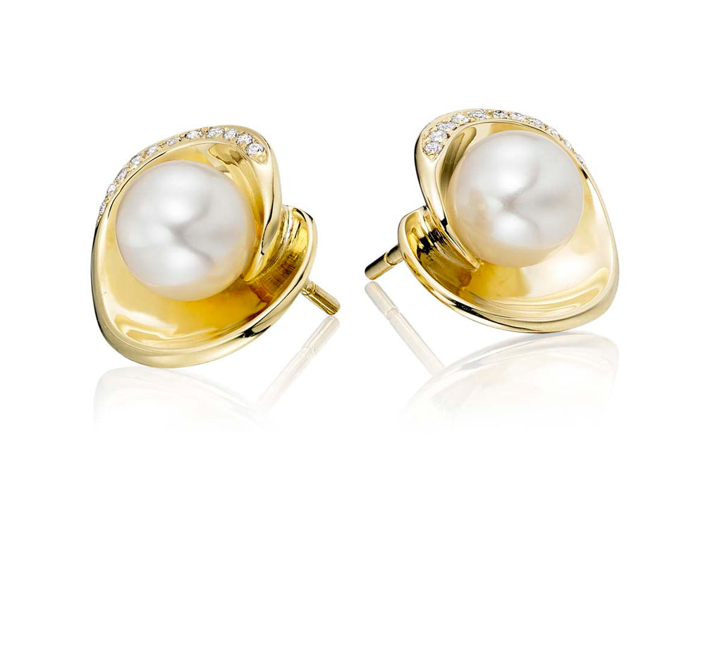Bowl Freshwater pearl & diamond studs in 9K yellow gold 