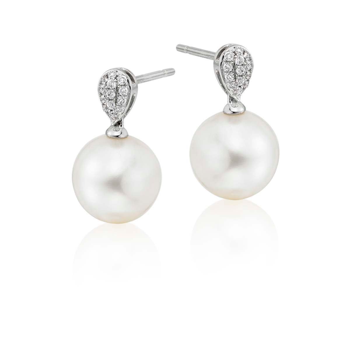 Freshwater pearl with 0.10ct diamond earrings in 9K white gold