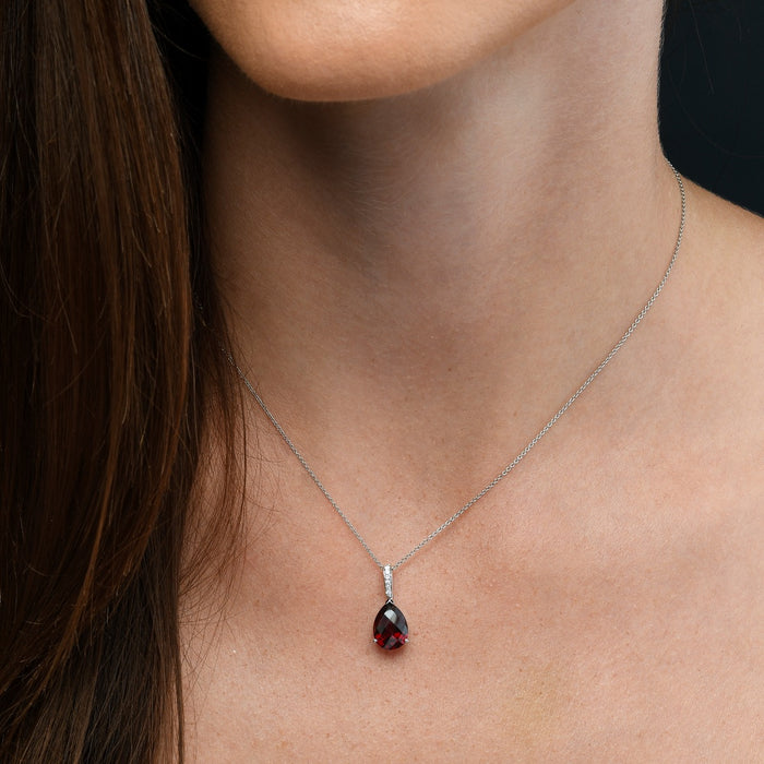 3.50ct Garnet With 0.05ct Diamond Pendant In 18K White Gold