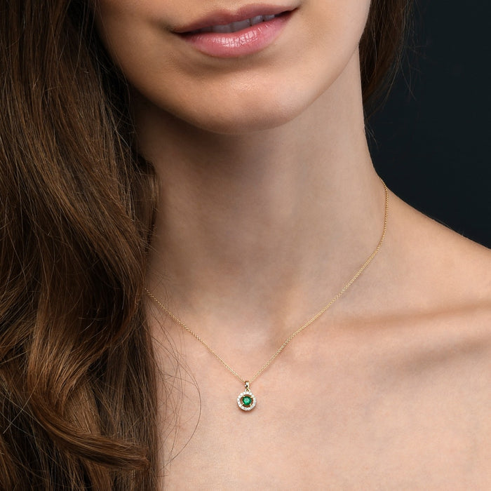 0.22ct Emerald Pendant Necklace 0.14ct Diamond 18K Yellow Gold