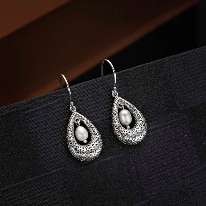Vintage Freshwater Pearl 925 Sterling Silver Dangling Earrings