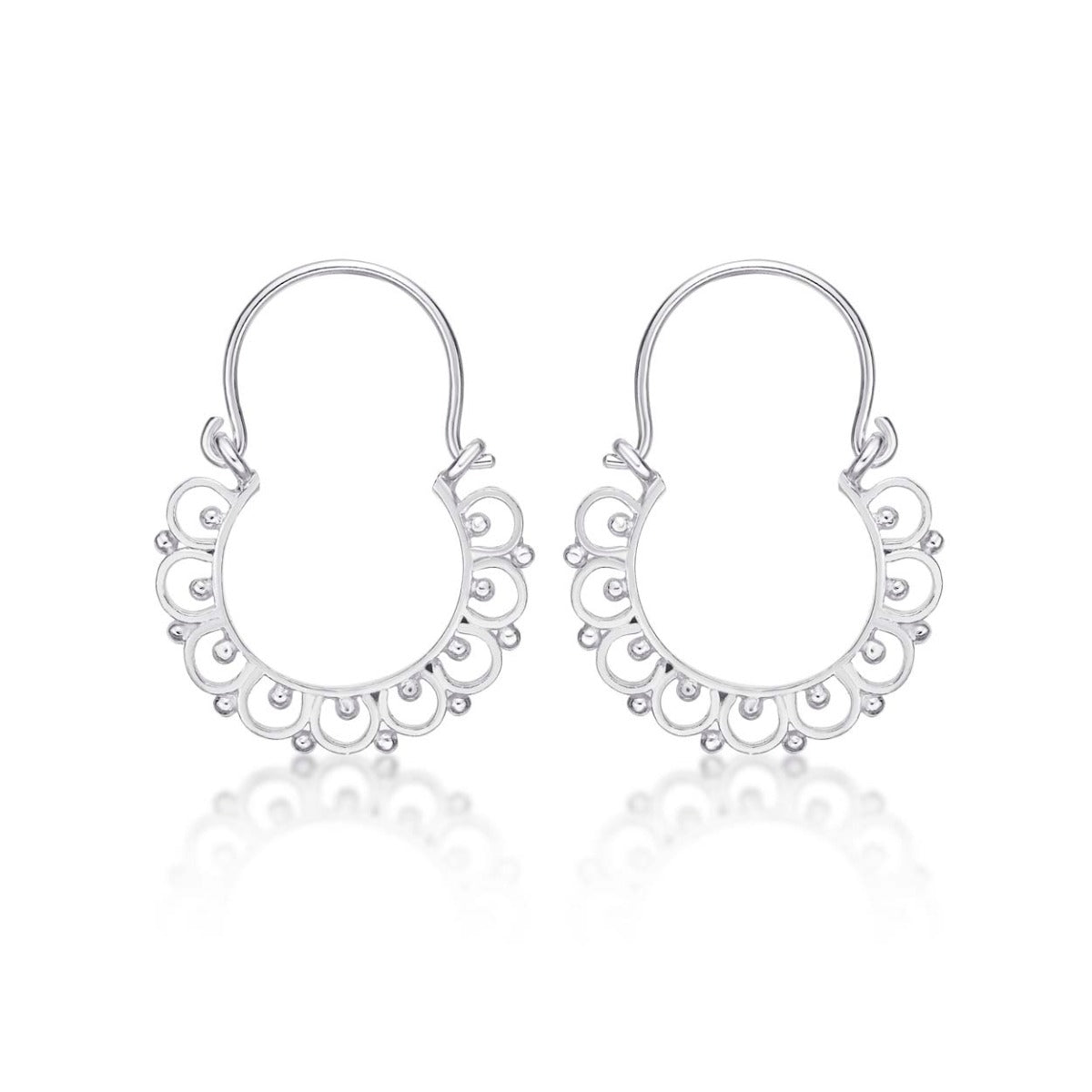 Vintage 925 Sterling Silver Hoop Earrings.