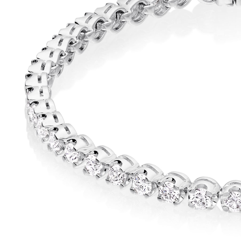 Basket Claw 3.00ct diamond tennis bracelet in 18K white gold