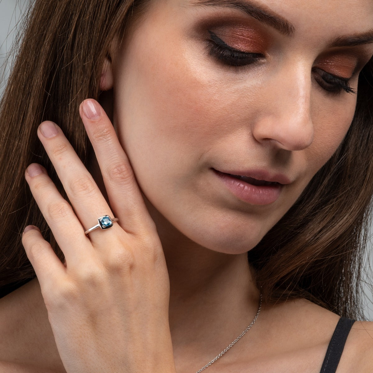 Swiss Blue Topaz Ring in 18K White Gold
