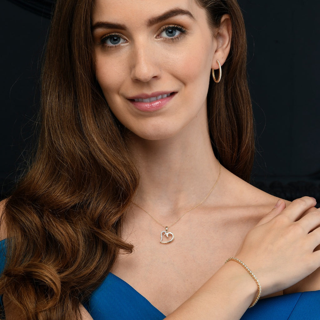 Kiss Diamond Heart Pendant Necklace 0.11ct Diamond 9K Yellow Gold