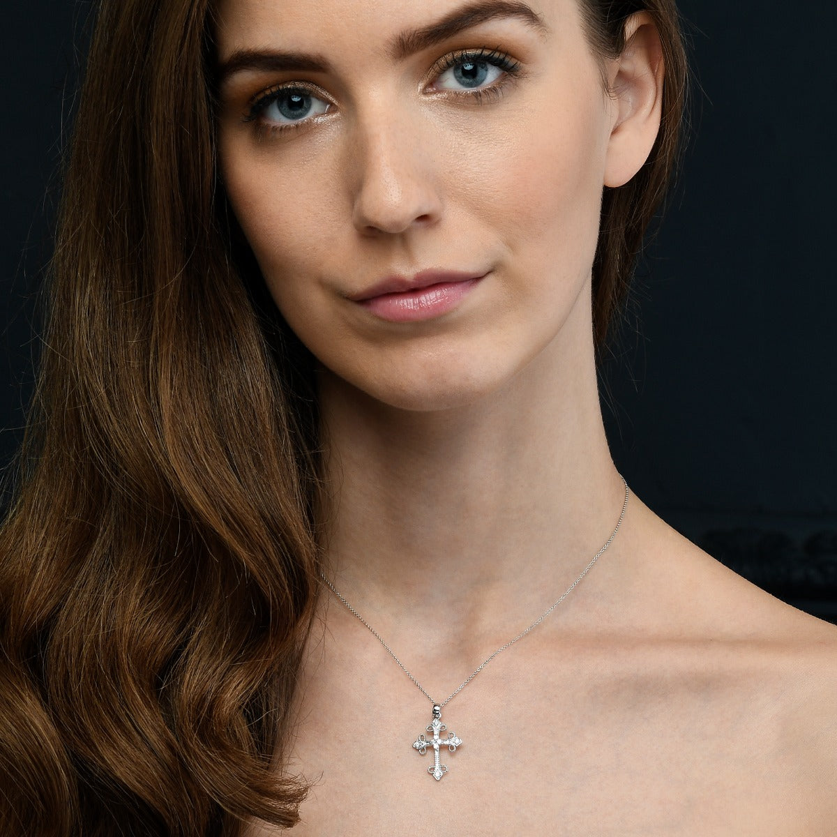 Diamond Cross Pendant 0.25ct In 18K White Gold