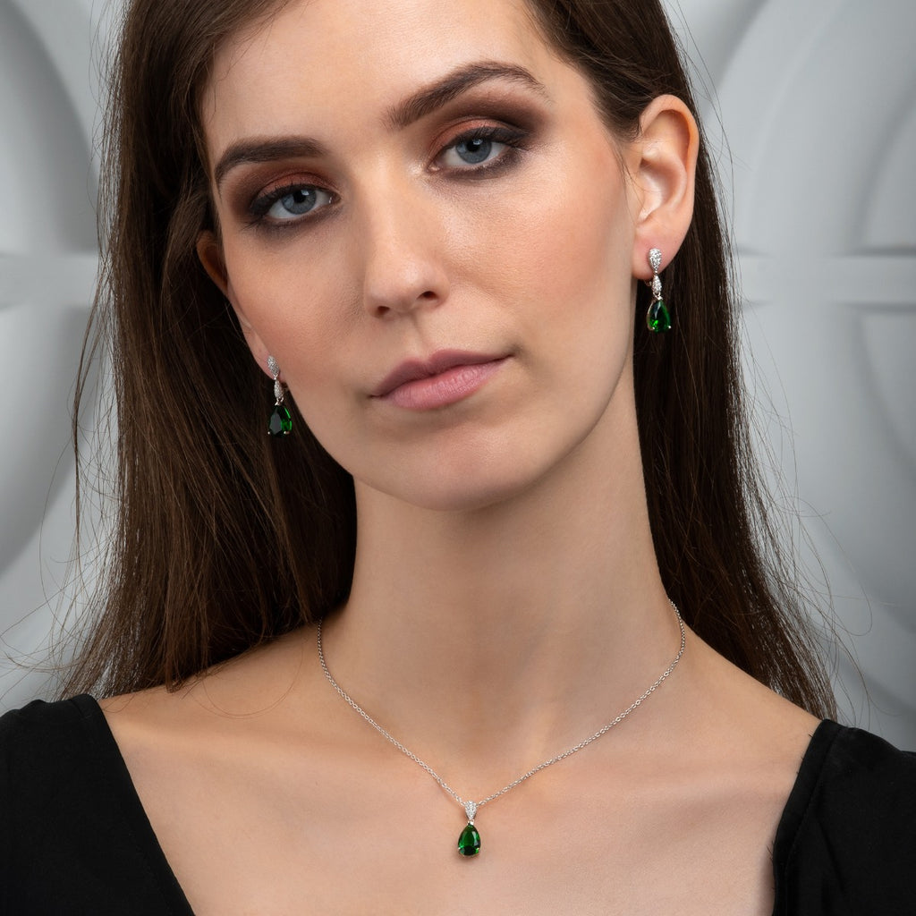 Sterling Silver Green Teardrop Pendant Necklace