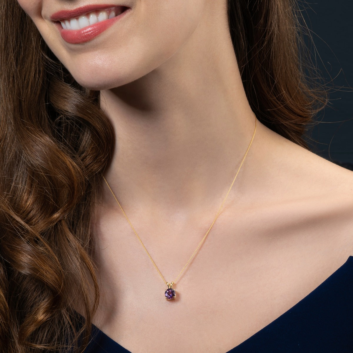 1.60ct Solitaire Amethyst Pendant Necklace In 9K Yellow Gold
