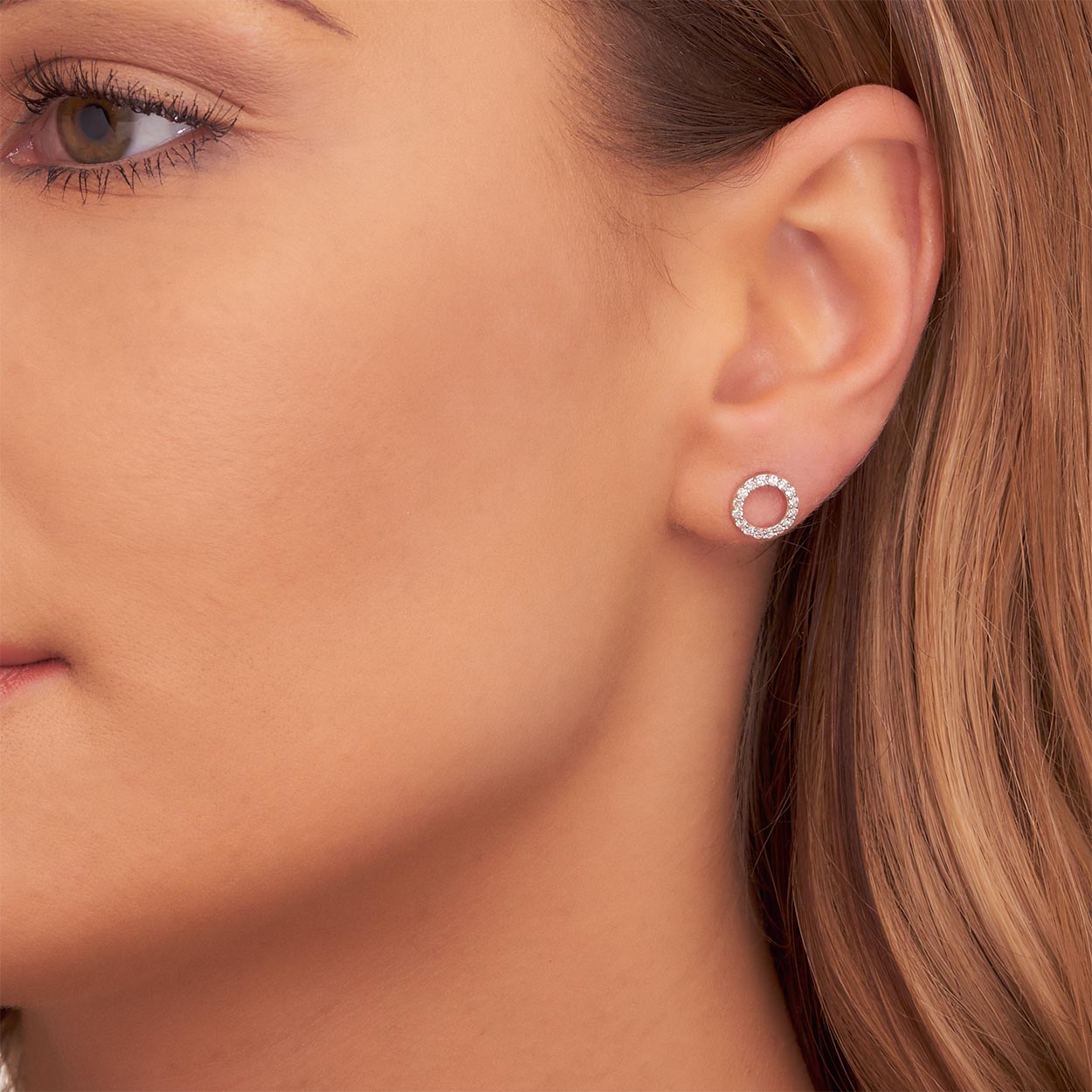 Eclipse 0.30ct diamond studs in 9K white gold