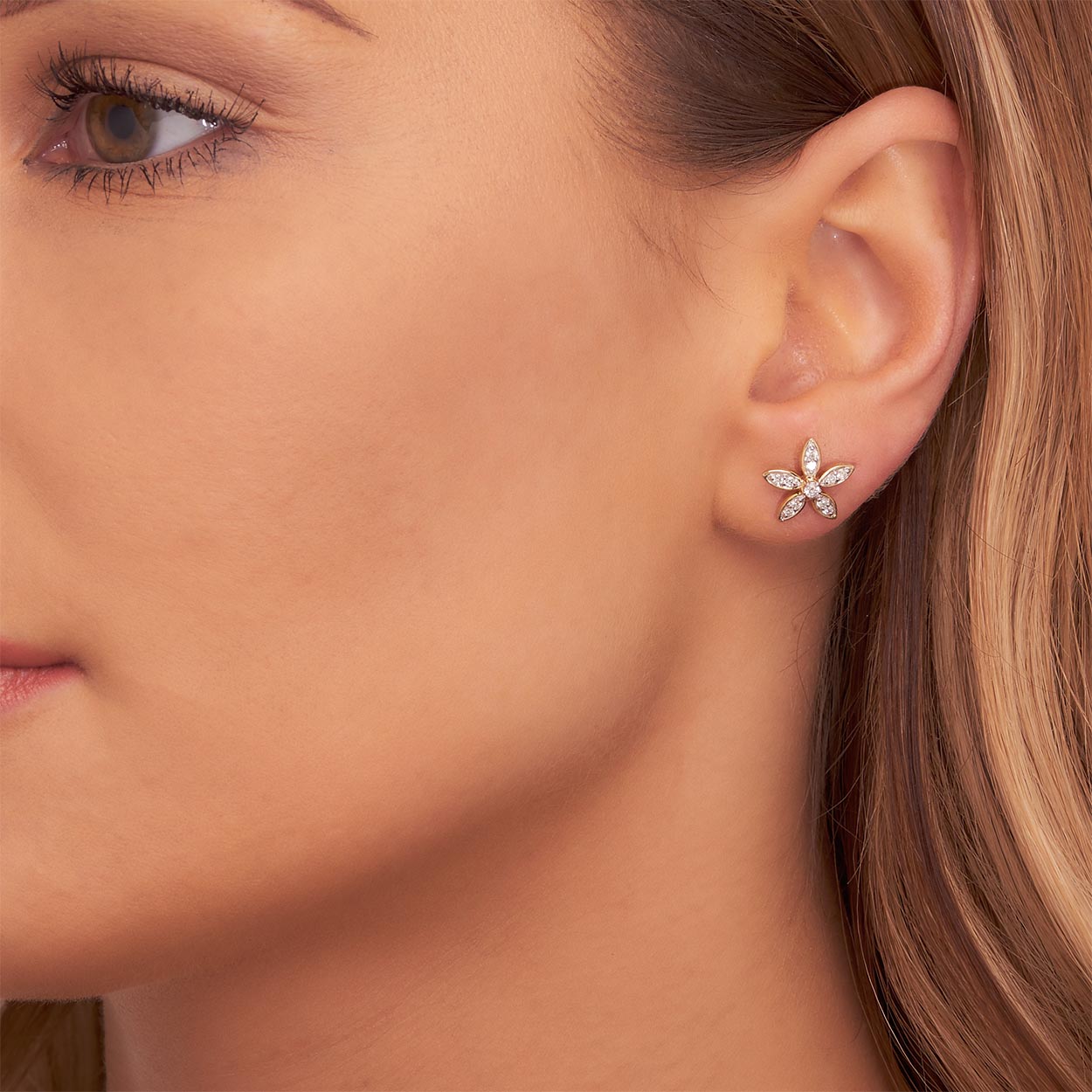 Buttercup 0.30ct cluster diamond studs in 9K yellow gold