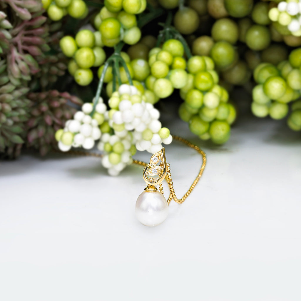 Pearl Necklace with Freshwater Pearl & Cubic Zirconia 9K Yellow Gold