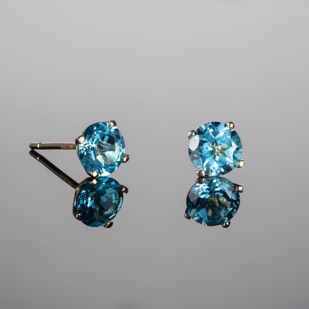 1.90ct Swiss Blue Topaz Solitaire Stud Earrings In 9K Yellow Gold