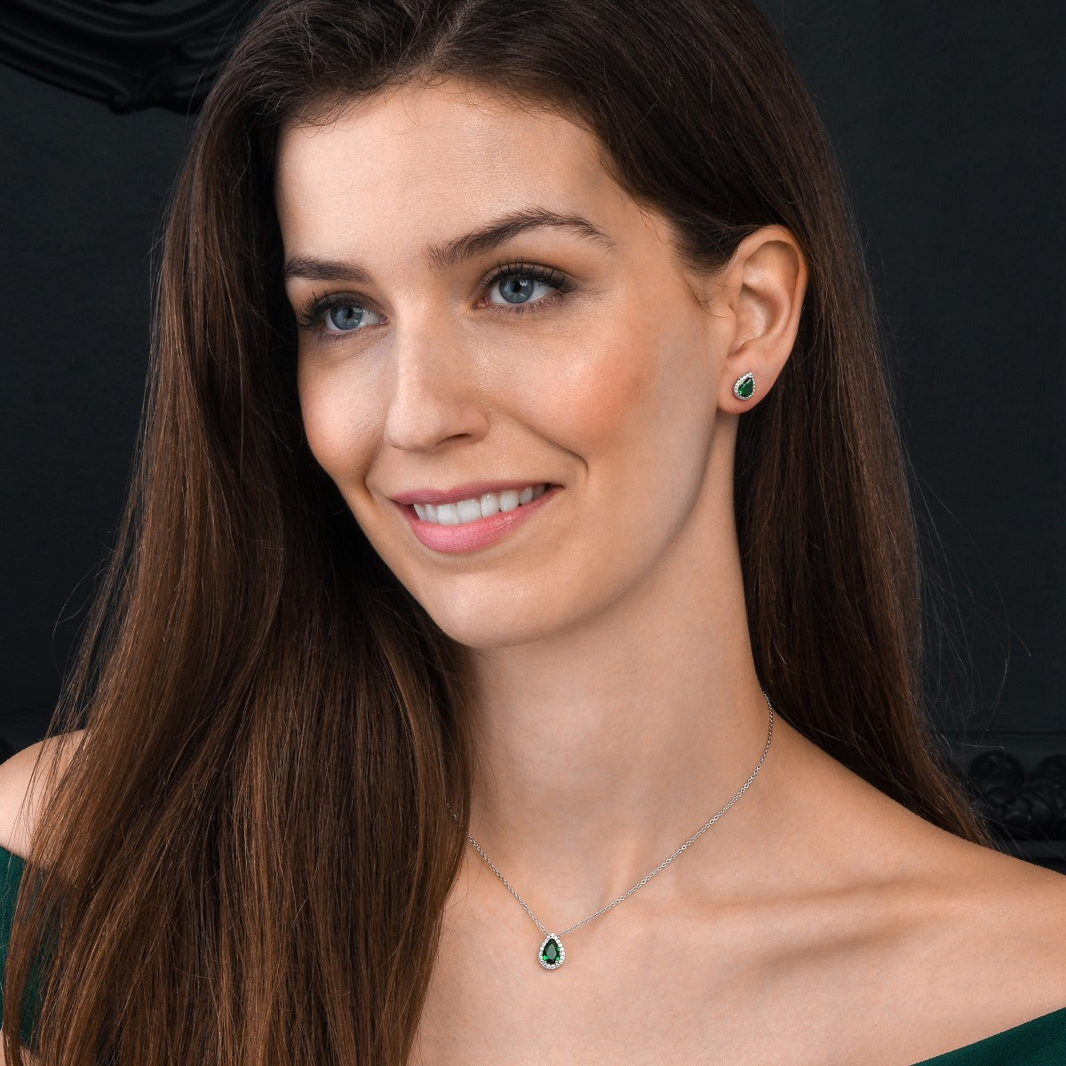 Sterling Silver Pear Shaped Green Pendant Necklace