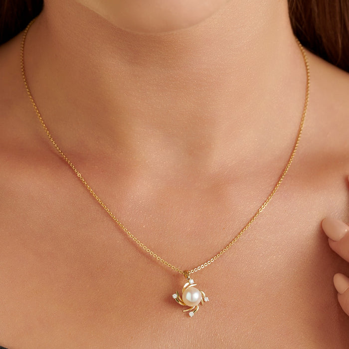 Freshwater Single Pearl Pendant 0.09ct Diamond in 18K Yellow Gold