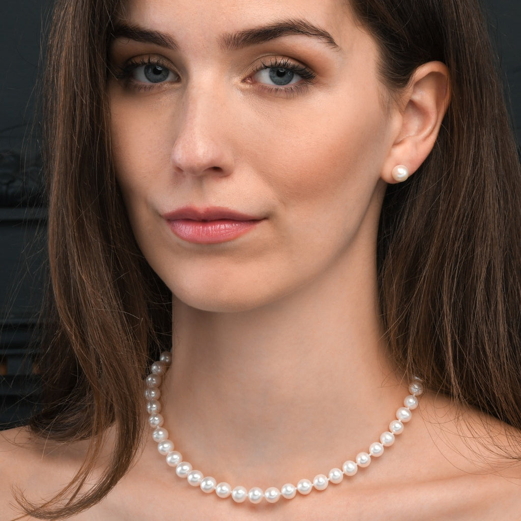 Pearl Strand necklaces in 9K gold