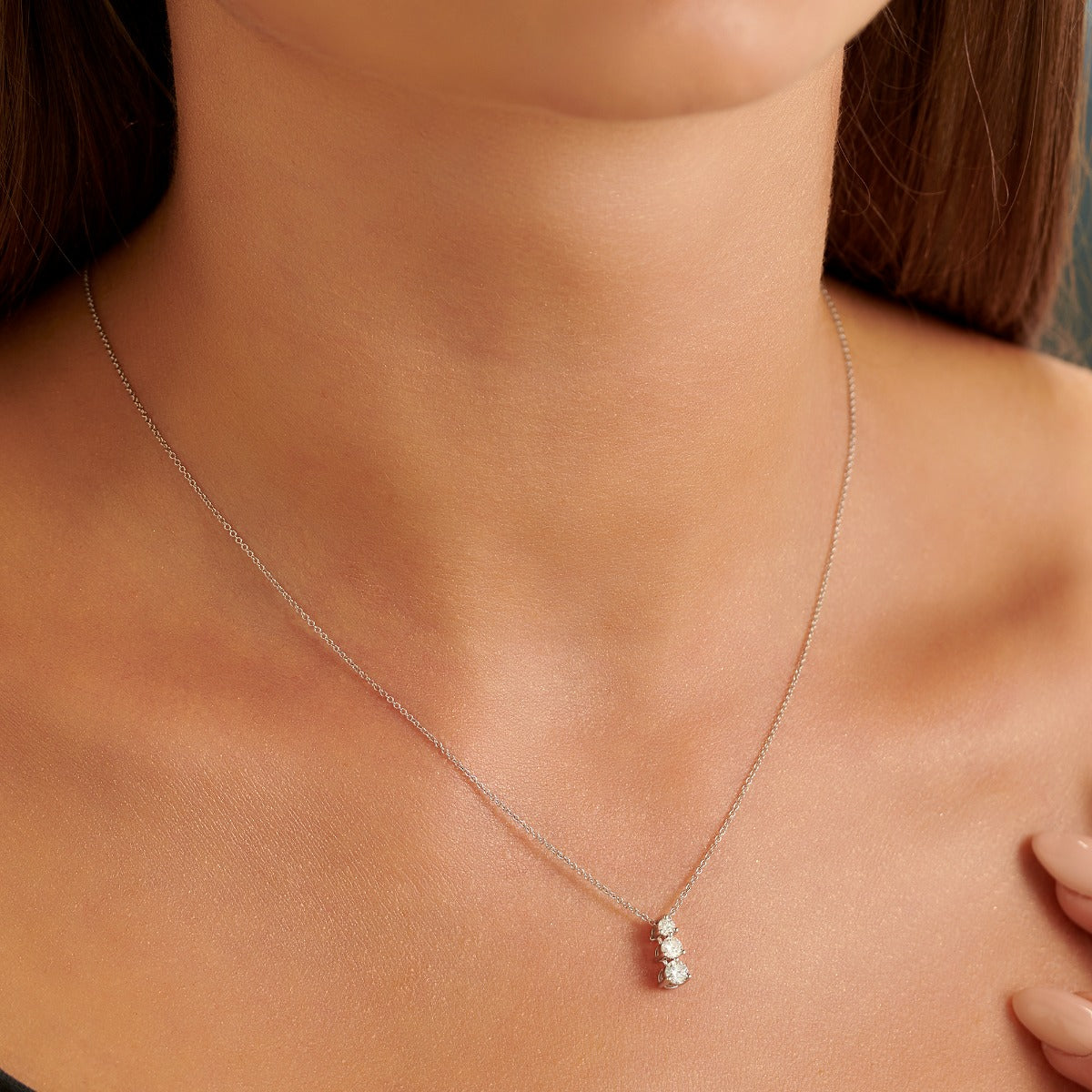 Graduating 3 Diamond 0.30ct Pendant In 18K White Gold