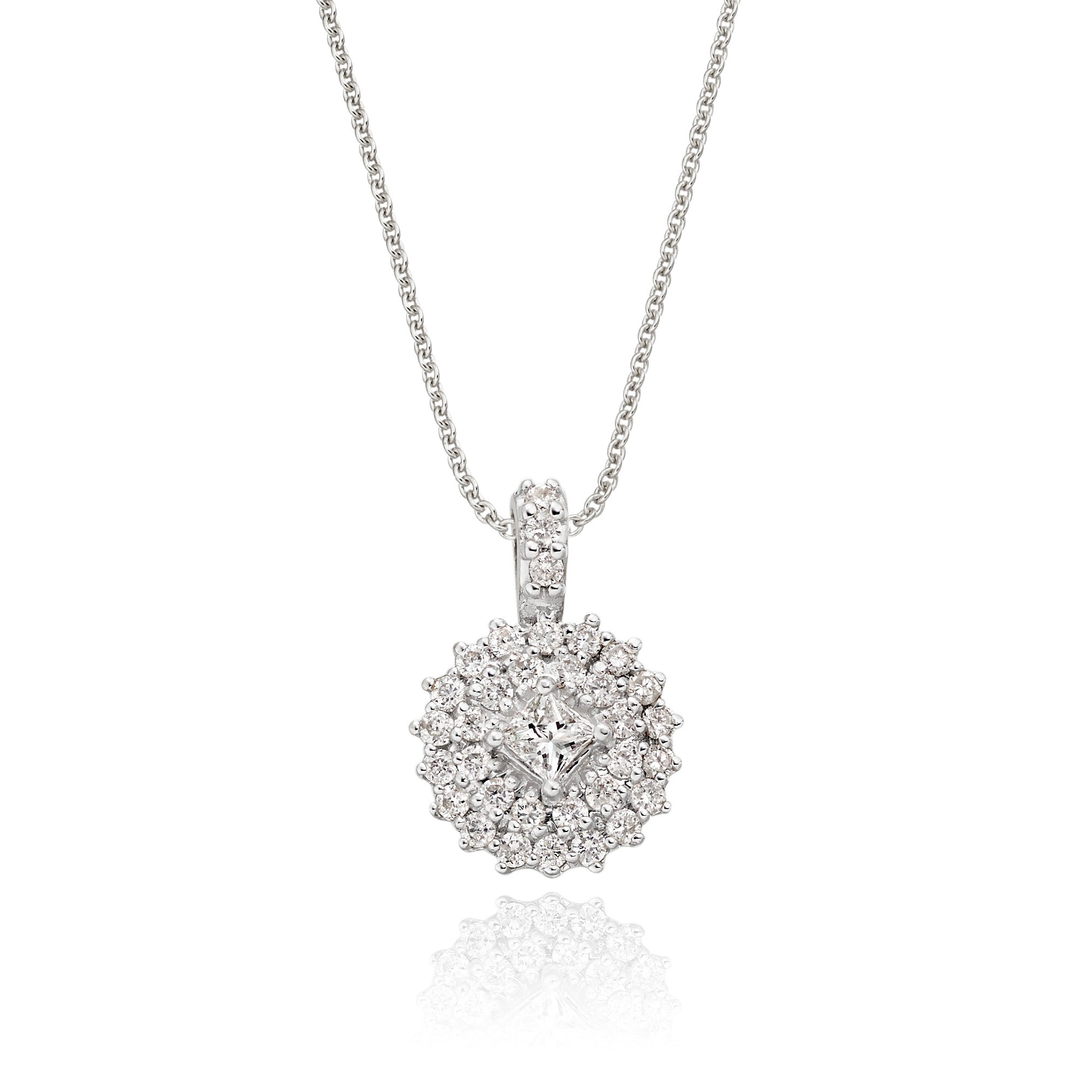 Round 0.30ct cluster diamond pendant in 18K white gold