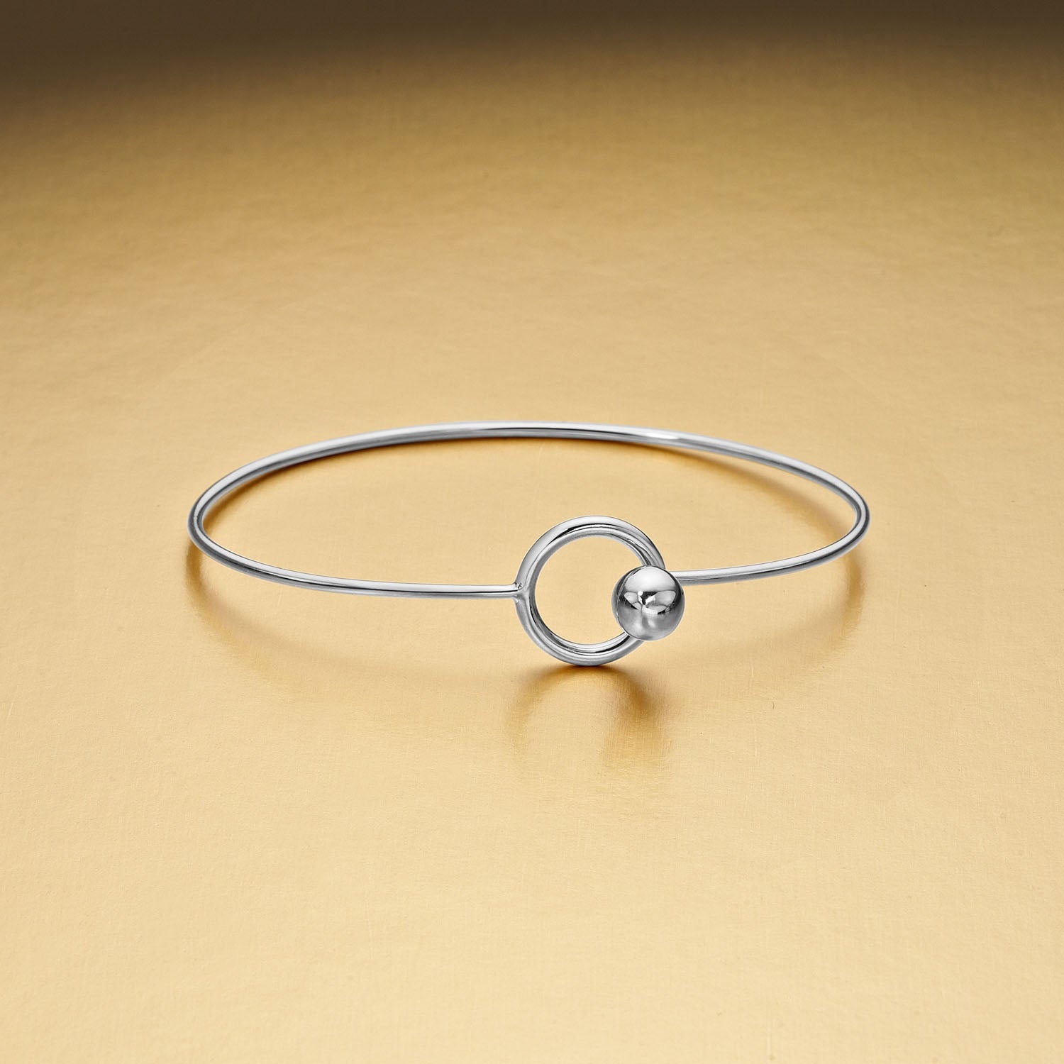 Fashionable Sterling Silver Bangle