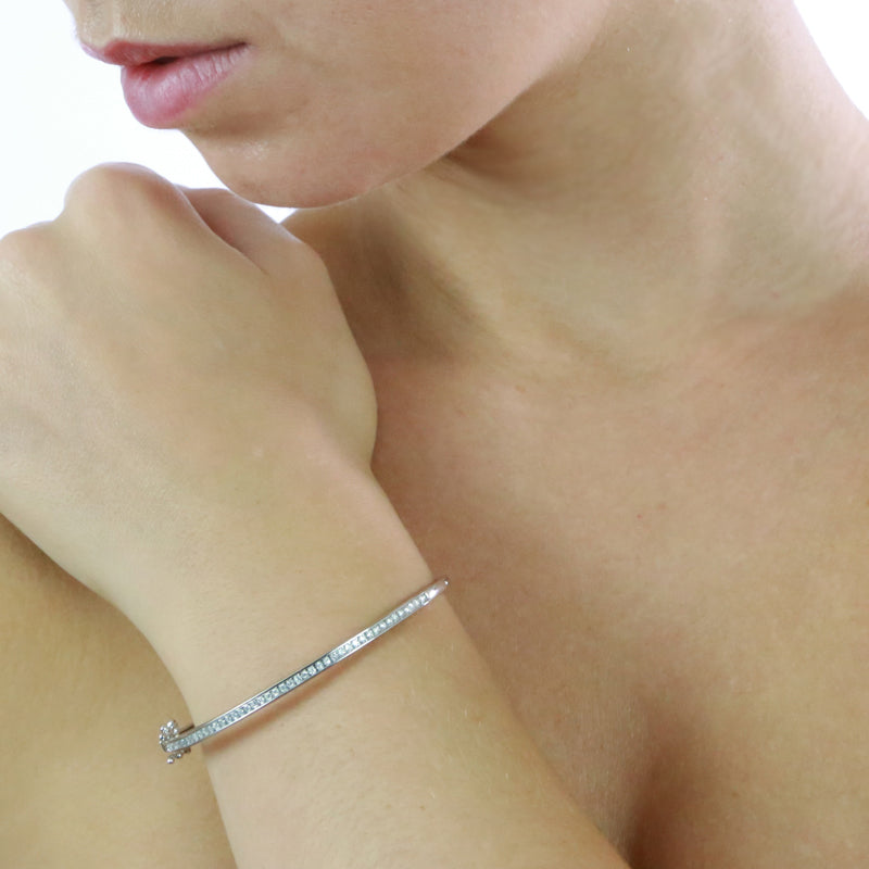 Channel Set 0.40ct diamond bangle in 18K white gold 