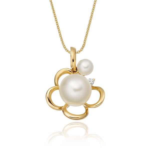 Flower Freshwater Pearl Necklace 0.02ct Diamond 18K Yellow Gold