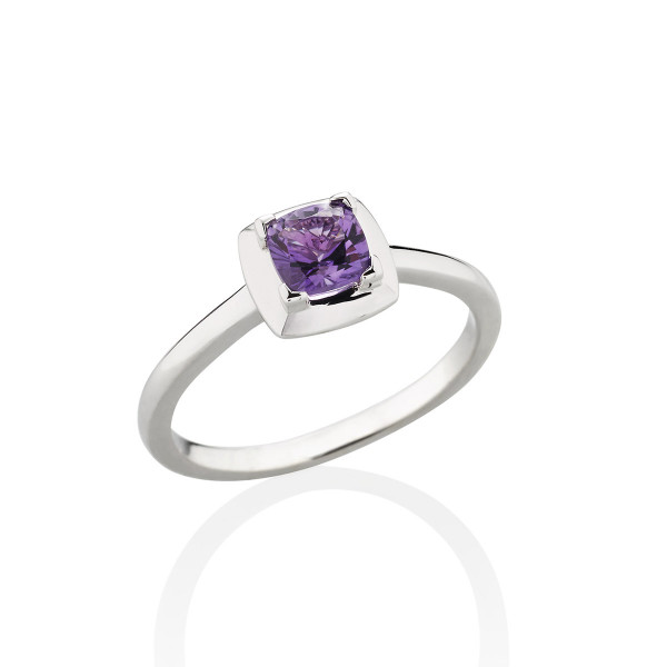 Amethyst Ring in 18K White Gold
