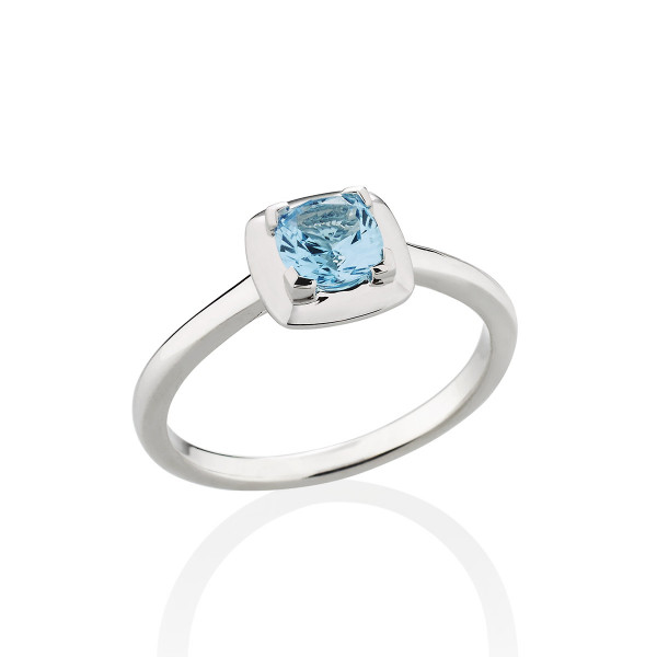 Swiss Blue Topaz Ring in 18K White Gold